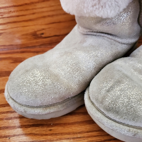 Ugg Girls Light Gold Leather Sherpa Boots - Little Girls Size 3 - Picture 5 of 8